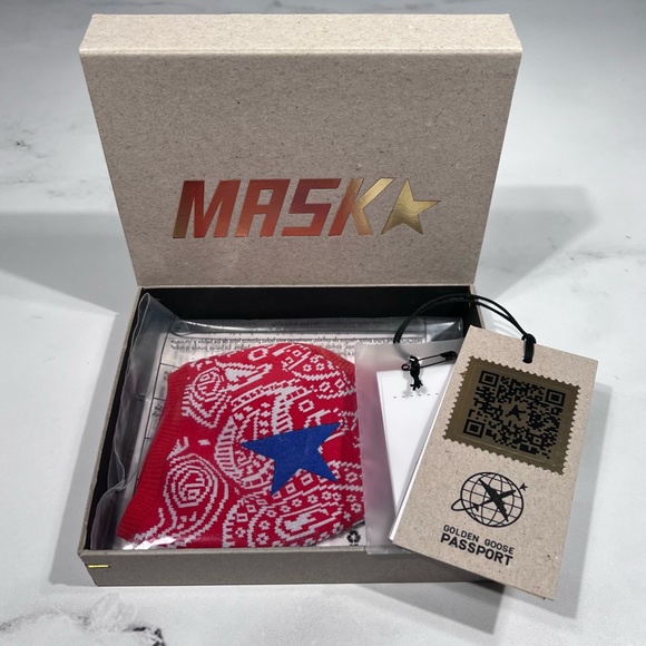 Golden Goose Star Face Mask Knitted Red Bandana Print - Picture 1 of 9